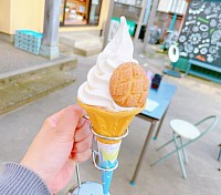 メロンパンの美味しい所とソフトクリーム